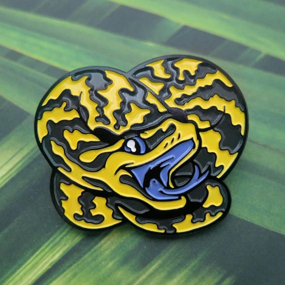 Dschungel Teppich Python Emaille Pin Susse Snoots Etsy