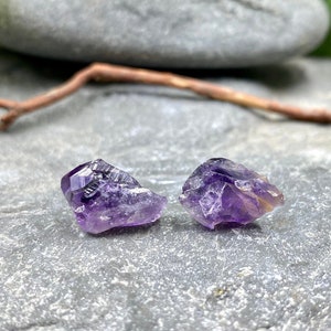 Raw Amethyst Gemstone Studs / Amethyst Healing Gemstone Earrings / Purple Gemstone Jewelry / Amethyst Gemstone Jewelry / February Birthstone