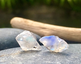 Raw Blue Iridescent Moonstone Jewelry Healing Gemstone Stud Earrings / Moonstone Studs / Natural Moonstone Earrings / Blue Flash Moonstone
