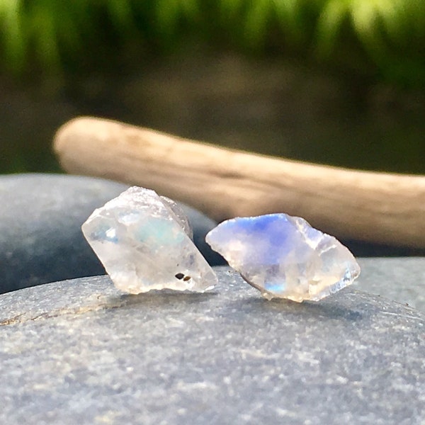 Raw Blue Iridescent Moonstone Jewelry Healing Gemstone Stud Earrings / Moonstone Studs / Natural Moonstone Earrings / Blue Flash Moonstone