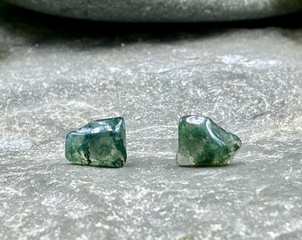 Green Moss Agate Gemstone Green Speckled Natural Stone Stud Earrings / Healing Gemstone Jewelry / Bohemian Stud Earrings / Agate Jewelry