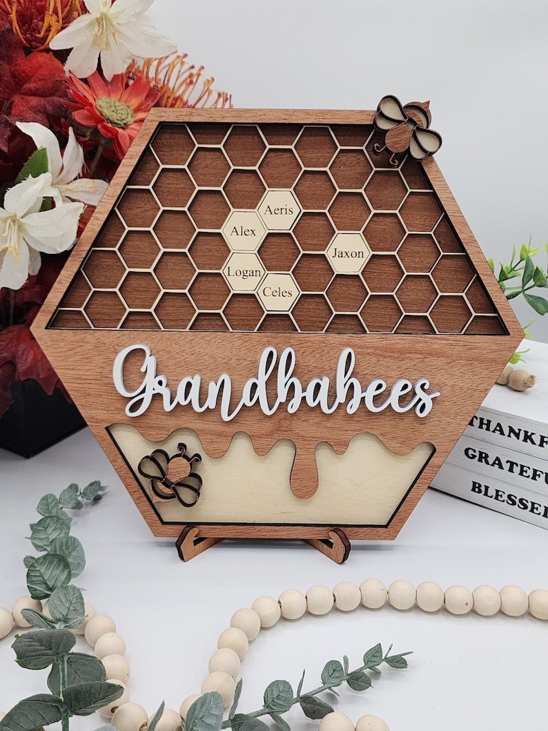 Personalized Bee Hive Family Tree Plaque, Custom Bee Family Gift For Grandma Grandbabees Sign, Mothers Day Gift Grandparents Gift Home Decor image 2