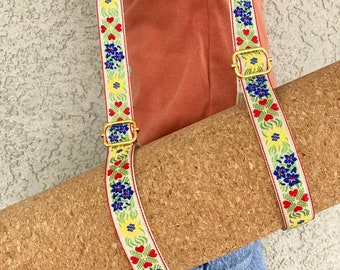 Yoga Mat Carrier Strap, Adjustable Carrying Strap for Picnic Blankets or Beach Towels, Yoga Gift, Embroidered Floral Yoga Mat Strap