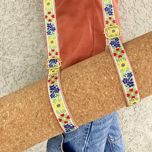 Yoga Mat Carrier Strap, Adjustable Carrying Strap for Picnic Blankets or Beach Towels, Yoga Gift, Embroidered Floral Yoga Mat Strap