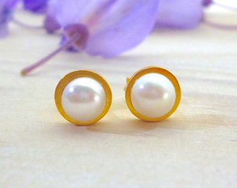 Pearl Earrings, Pearl Stud Earrings, Pearl Studs, Pearl Jewelry, Stud Earrings, Minimal Earrings, Classical Jewelry, Bridesmaids Gifts