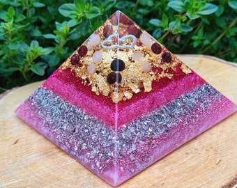 LOVE Orgone Pyramid - Rose Quartz and Garnet – Love, Romance, Heart Chakra Opening, Self-Love - Spiritual Gift - Feng Shui Decor