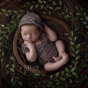 Newborn Romper Knitting Pattern: Leith Set, Heart Lovie (PDF Download)