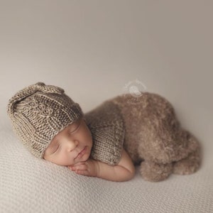 Newborn Romper Knitting Pattern: Nieves Beanie Set (PDF Download)