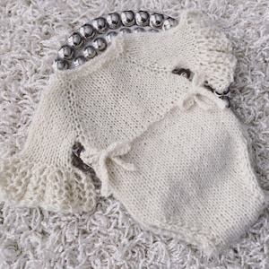 Newborn Knitting PATTERN - Newborn Size Knit Anni-Frid ruffled sleeve Romper - Instant Download PDF - Photography Prop   knit romper