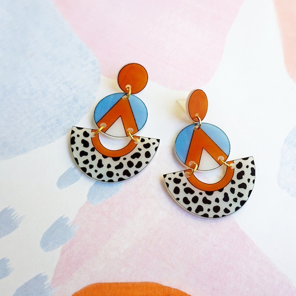 Pendientes de leopardo, pendientes de tachuelas de estampado animal Cheetah, Pendientes geométricos de gran tamaño, Pendientes de arco irregular Statement, Plástico retráctil hecho a mano