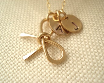 Bow Necklace...Gold filled personalized initial circle disc, wedding jewelry, bridesmaid gift, Personalized gift