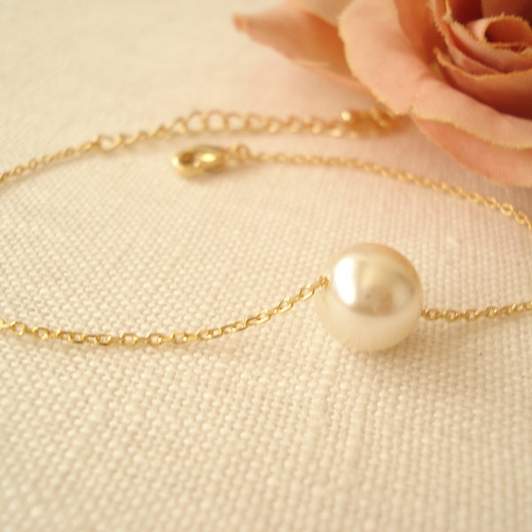 Pearl Bracelet...Swarovski Solitaire Pearl w/ Gold, Rose gold, Silver chain, Single white or cream pearl, Bridesmaid gift, Wedding jewelry