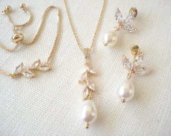 Gold Leaf Pearl Jewelry Set...Wedding Jewelry Set, Garden wedding, Bridesmaid Gift, Marquise shape cubic zirconia leaf, Bridal Party Gift