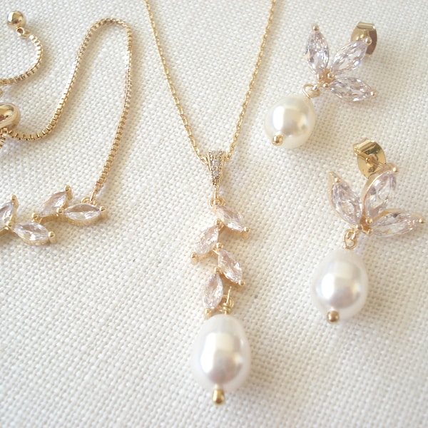 Gold Leaf Pearl Jewelry Set...Wedding Jewelry Set, Garden wedding, Bridesmaid Gift, Marquise shape cubic zirconia leaf, Bridal Party Gift