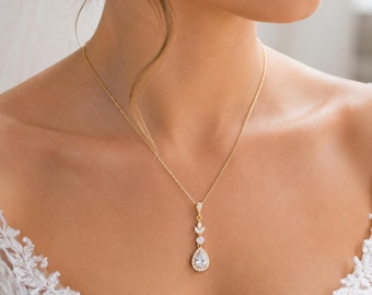 Braut Schmuck Set...Gold, Silber und Rose gold CZ Hochzeit Schmuck Set, Braut Halskette, Braut Ohrringe, Brautjungfer Geschenk, Träne tropfen