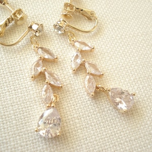 Clip-on Earrings...Gold CZ Leaf Earrings...Wedding Jewelry Set, Garden wedding, Bridesmaid Gift, Marquise shape leaf, Leaf Pendant