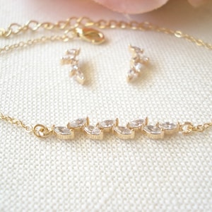 CZ Leaf Bracelet and Earring Set...Adjustable Gold Bridal Jewelry Set, Bridesmaid gift, Clear CZ Vine Leaf, for her, Wedding jewelry set
