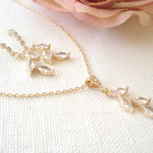 Garden Wedding...Gold Leaf Necklace and Earrings Sets...Bridesmaid Gift, Dainty necklace and earrings, Marquise shape, Bridal Party Gift