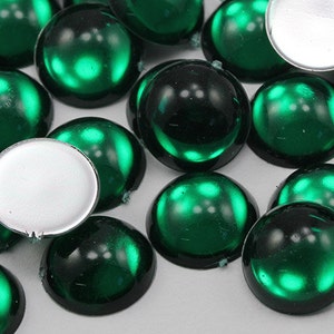Cabochons de perles acryliques à dos plat, vert émeraude, pierres précieuses en plastique pour travaux manuels embellissement de costumes, fabrication de cartes, bijoux cosplay - 8 tailles