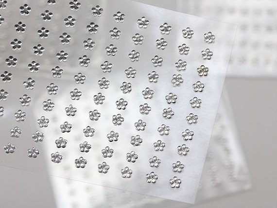 500PCS Crystal Clear Acrylic Stick On Flower Rhinestones Self Adhesive Gems Face Body Art Jewels For Scrapbooking or Card Making 3mm
