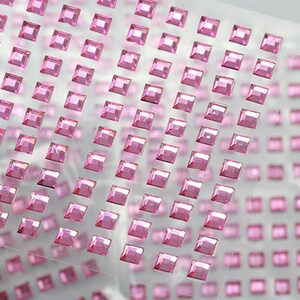 500 STKS Roze acryl plakken op vierkante strassteentjes zelfklevende edelstenen gezicht edelstenen body art sieraden voor scrapbooking of kaarten maken 4 mm