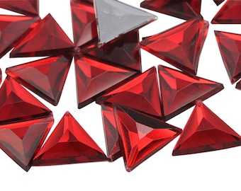 13mm 5mm Red Ruby Flat Back Triangle Acrylique Strass pierres en plastique Gemmes Costume Bijoux Embelishments Pour BRICOLAGE Et Artisanat