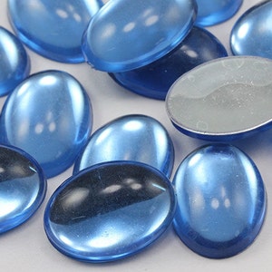 Blaue Licht Saphir LS Flache Rückseite Oval Acryl Perle Cabochons Kunststoff Edelsteine für das Handwerk Kostüm Verzierungen Schmuck machen Cosplay 3 Größe