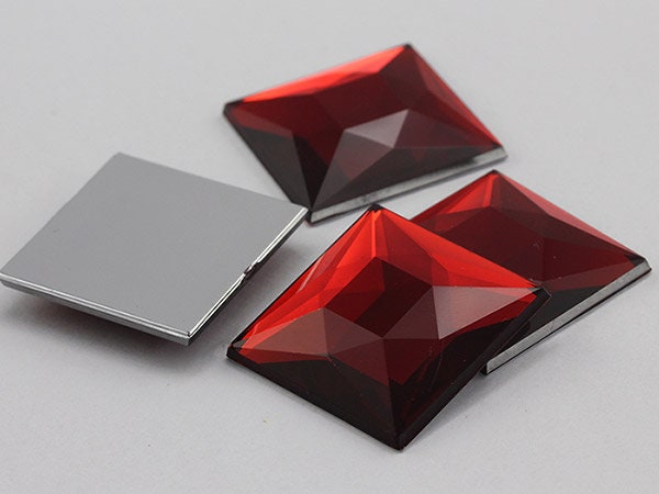 500PCS Red Ruby Acrylic Stick on Triangle Rhinestones Self