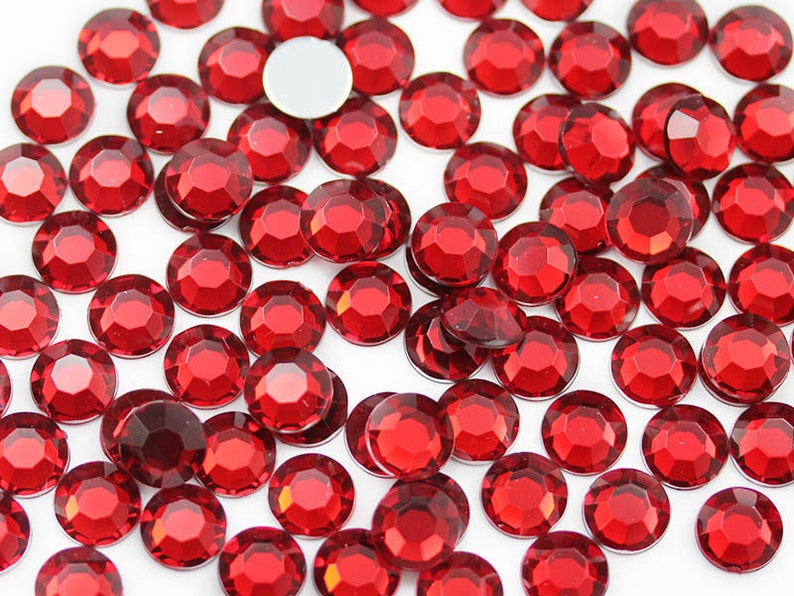 250-500 PCS Red Ruby Acryl Stick On Runde Strasssteine Selbstklebende Edelsteine 7 Größen Gesicht Edelsteine Körper Kunst Juwelen für Scrapbooking oder Kartenherstellung Bild 3