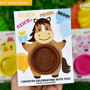 Carte-cadeau de fête d'anniversaire de pâte à modeler imprimable avec les animaux de la ferme | Remplisseur de sac de fête sans bonbons | Support pour pâte à modeler Farmyard Party Favour
