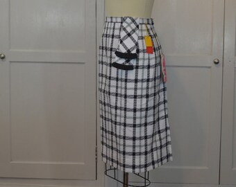 VNWT Sportempos White and Black Plaid Wiggle Skirt 1960s