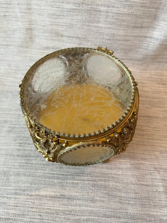 Large Globe Ormolu Filigree Jewelry Casket - image 4