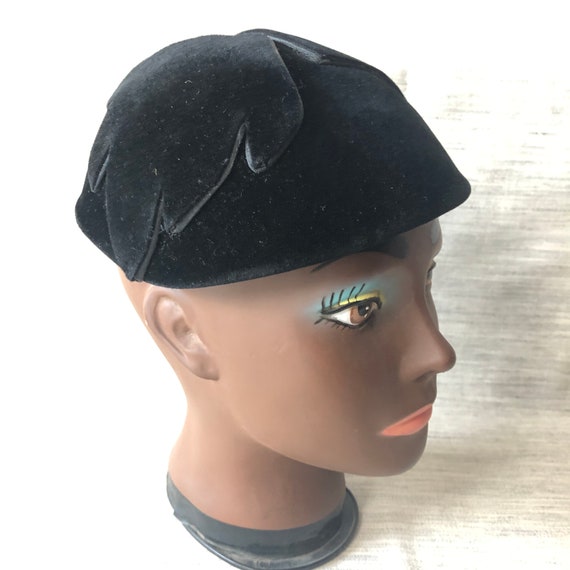 Very vintage Marshall Field and Company hat VINTAGE MARSHALL FIELD & COMPANY NATURAL BROWN MINK FUR HAT  main image 4