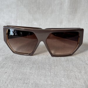 Vintage Liz Claiborne collector sunglasses Vintage liz claiborne sunglasses - Gem main image 2