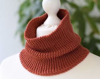 Kids cowl scarf hand knit from brick brown soft wool, for boys and girls, merino wool tube scarf ready to ship in kids' size, matching glove