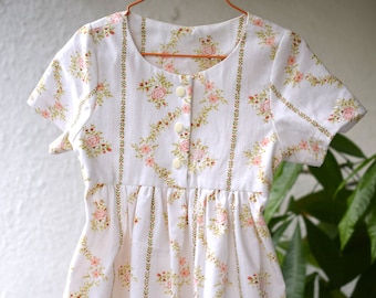 Girls cotton dress, short sleeve dress with pockets, girls off white tunic dress with flowers, ready to ship in size 3