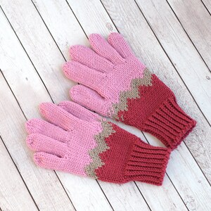 Guantes exclusivos de lana merino tejidos a mano, guantes rosas y marsala tejidos a mano, guantes de invierno hechos a medida.
