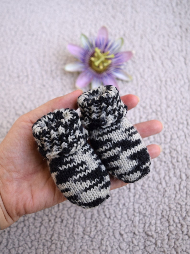 stay-on socks Ready to ship zebra striped baby socks thin wool baby booties Baby socks newborn size handknit black and white