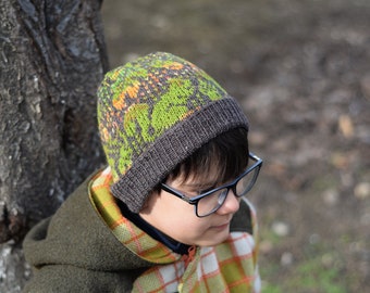 Unique wool kids hat, hand knit beanie hat with squirrels and oak leaves, brown slouchy hat with green and orange motifs