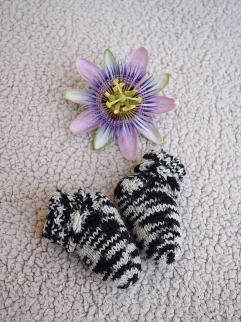 stay-on socks Ready to ship zebra striped baby socks thin wool baby booties Baby socks newborn size handknit black and white