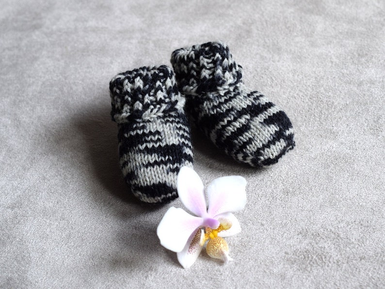 stay-on socks Ready to ship zebra striped baby socks thin wool baby booties Baby socks newborn size handknit black and white