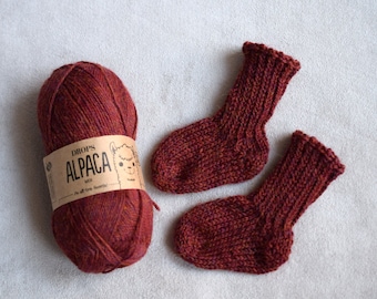 Alpaka Babysocken in Kastanienbraun, keine Allergiesocken, handgestrickte Neugeborenensocken, dünne Socken, Babyshower Geschenkidee, Farbe und Größe wählbar