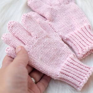 Guantes rosas para niñas, guantes de lana merino tejidos a mano para niños o adultos, guantes de invierno hechos a pedido, guantes de 5 dedos para niños