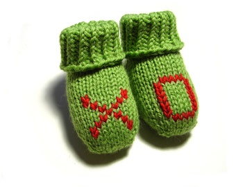 Personalized wool socks, handknit wool baby socks in green with letters, newborn, 3-6 month, 6-12 month, personalized baby gifts