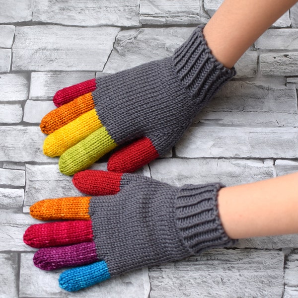 Gants gris tricotés à la main avec doigts arc-en-ciel, gants en laine mérinos pour enfants ou adultes, ensemble de gants mère fille, gants d'hiver fabriqués sur commande