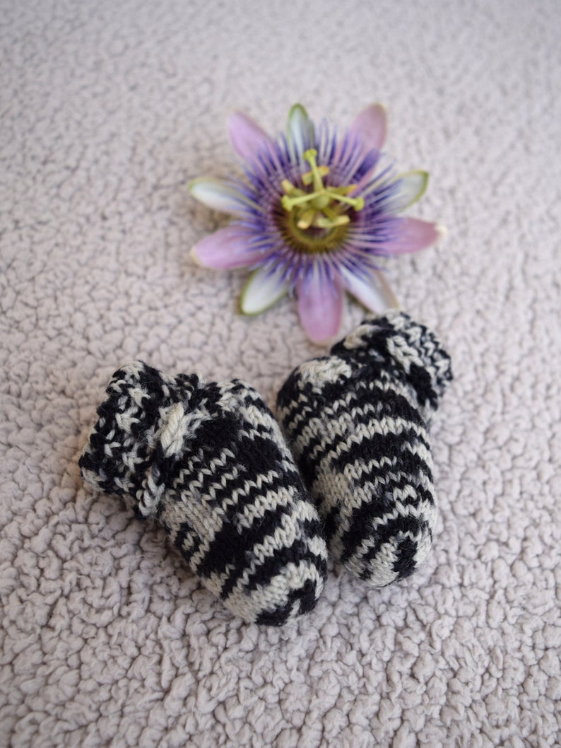 stay-on socks Ready to ship zebra striped baby socks thin wool baby booties Baby socks newborn size handknit black and white