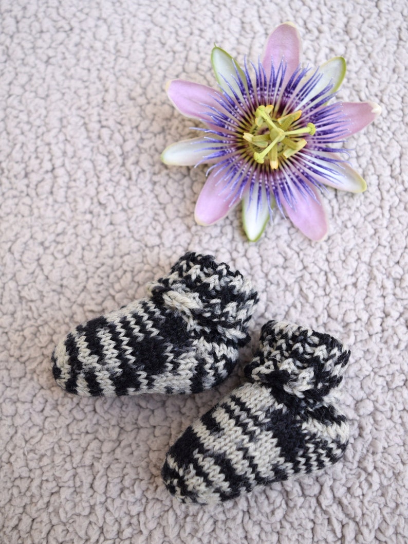stay-on socks Ready to ship zebra striped baby socks thin wool baby booties Baby socks newborn size handknit black and white