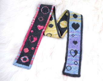 Double knit winter wool scarf in gray and rainbow, double sided merino wool scarf, Children's scarf with hearts and circles, Ready to ship