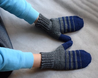 Kids gloves, handknit childrens mittens, navy and grey toddler gloves, baby mittens, merino wool mittens, winter accessories