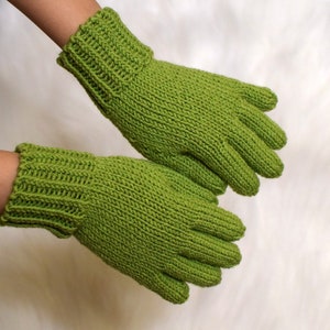 Hand knit green gloves, children&#39;s or adult merino wool gloves, winter gloves made to order, choose your color